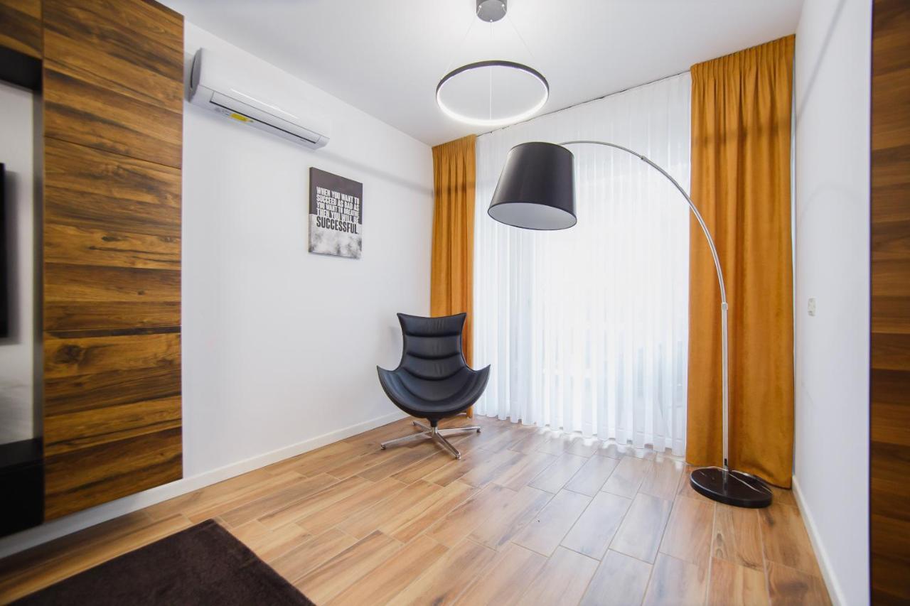 Chocolate Delight At West Residence Oradea Exteriér fotografie